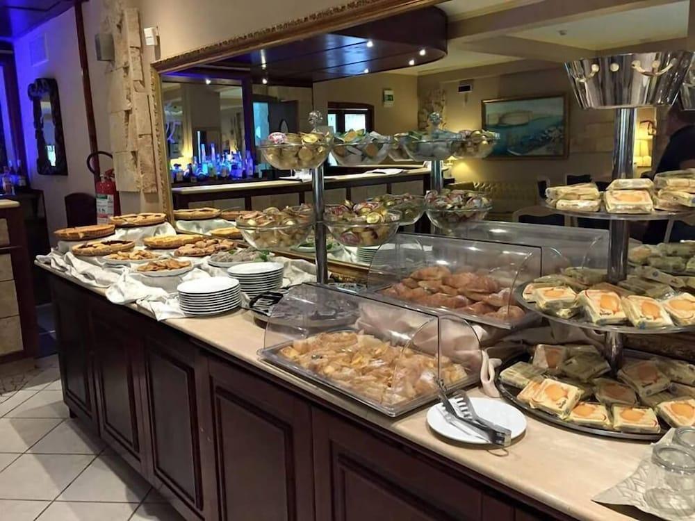 Conchiglia Azzurra Resort & Beach Porto Cesareo Bagian luar foto
